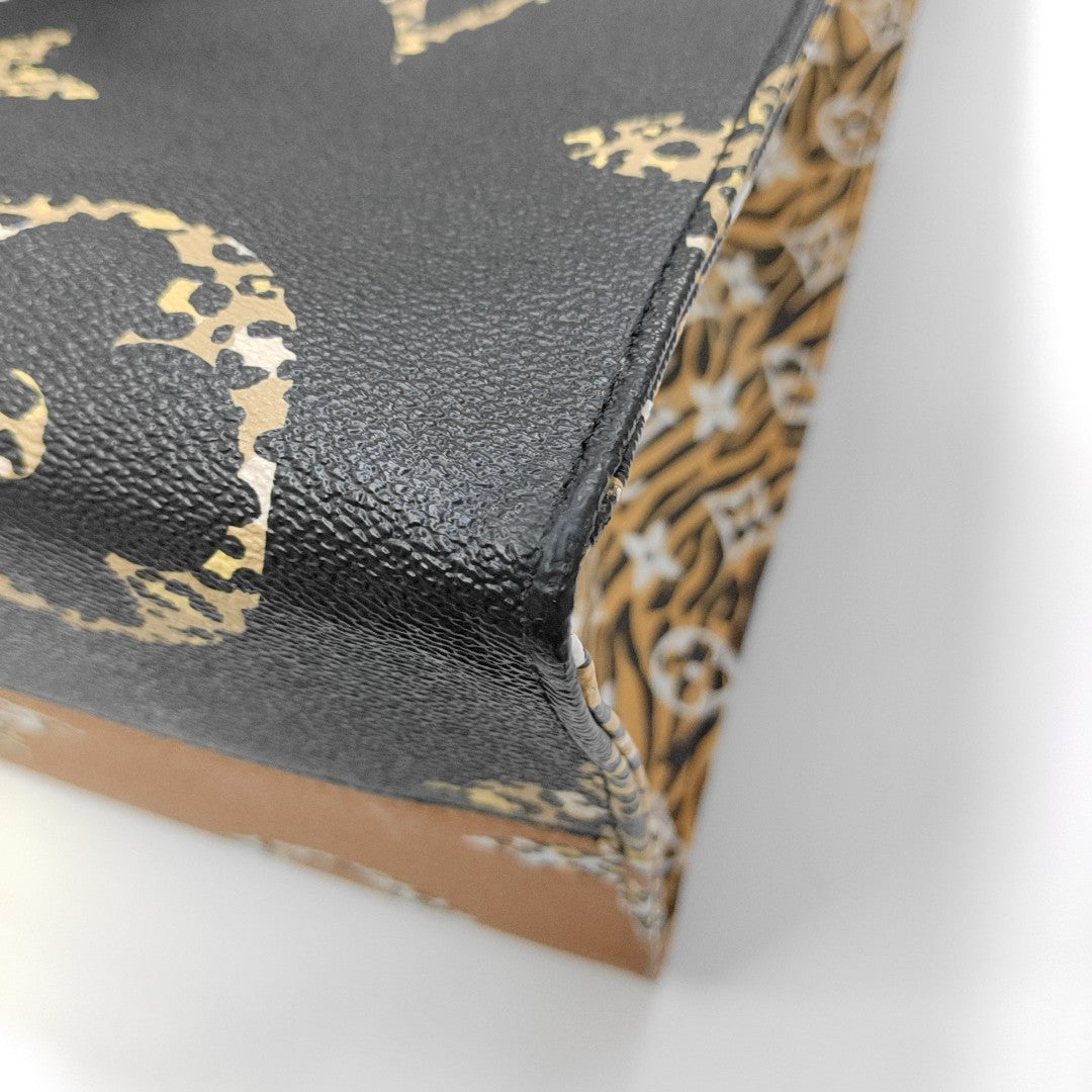 ONTHEGO GM Coated Canvas Black