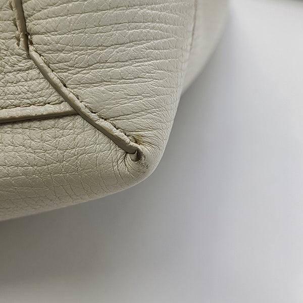 Authenticated pre-owned  Arco Medium Calfskin White - Tote Bag at Looply