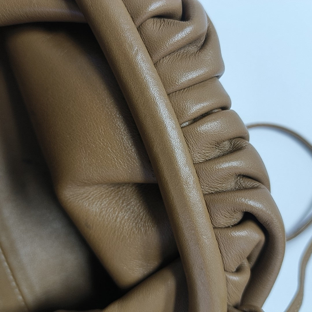 The Pouch Mini Calfskin Brown