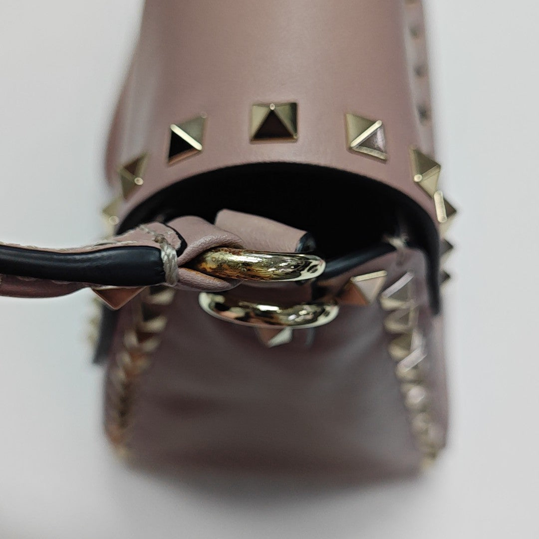 Rockstud Calfskin Beige