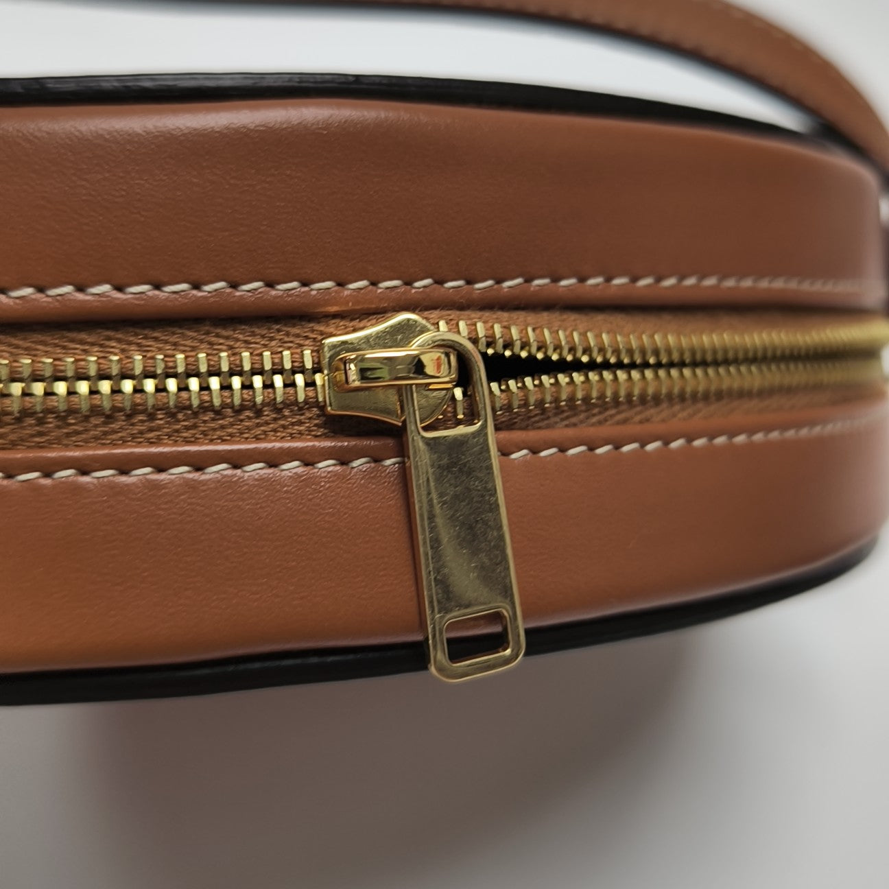 TRIOMPHE Small Calfskin Brown