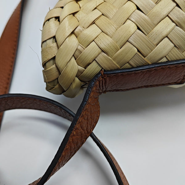 Special Material Shoulder Bag Beige