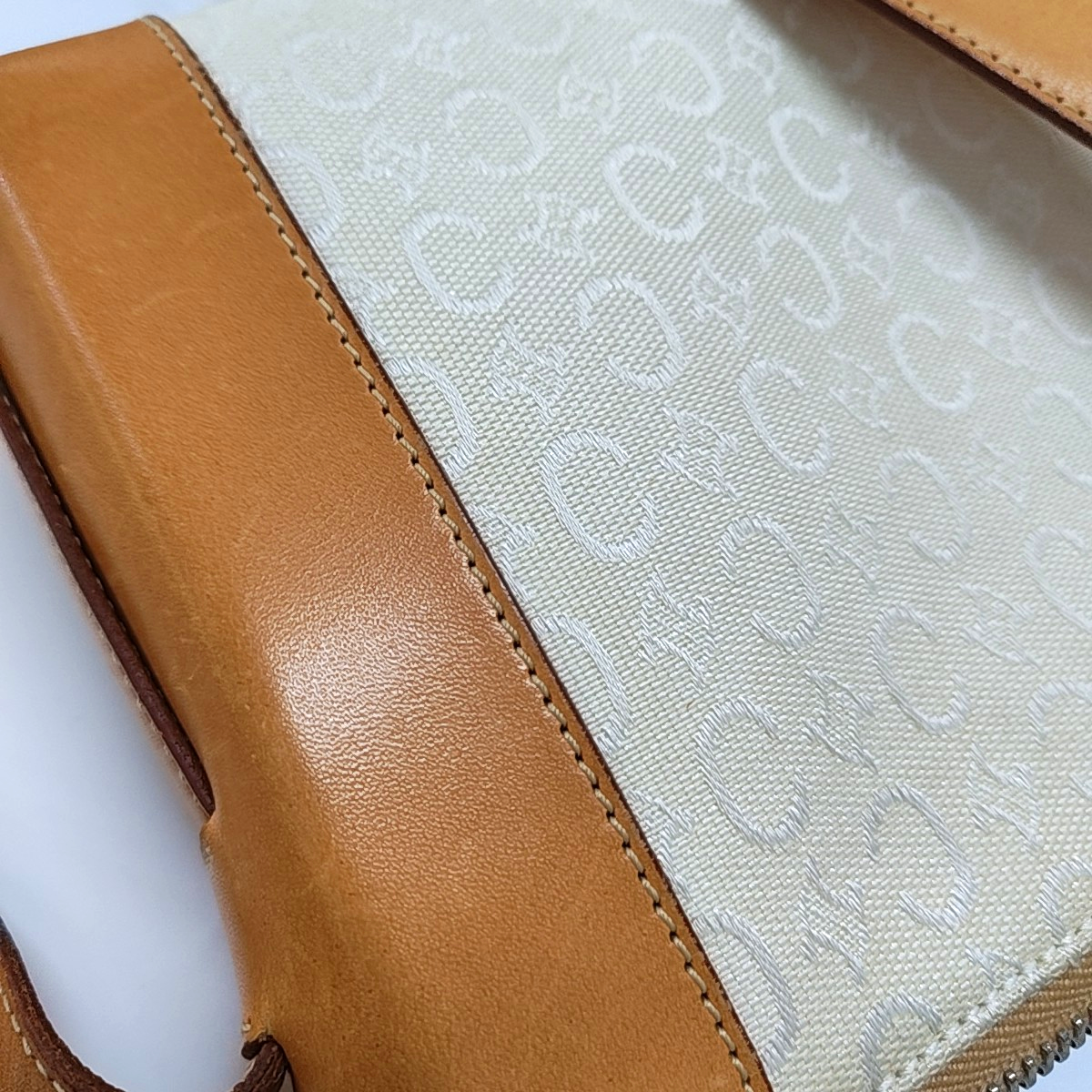 Canvas White