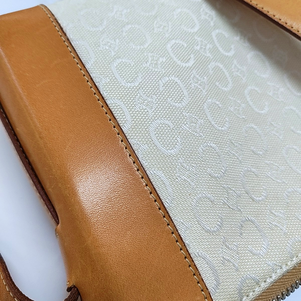 Canvas White