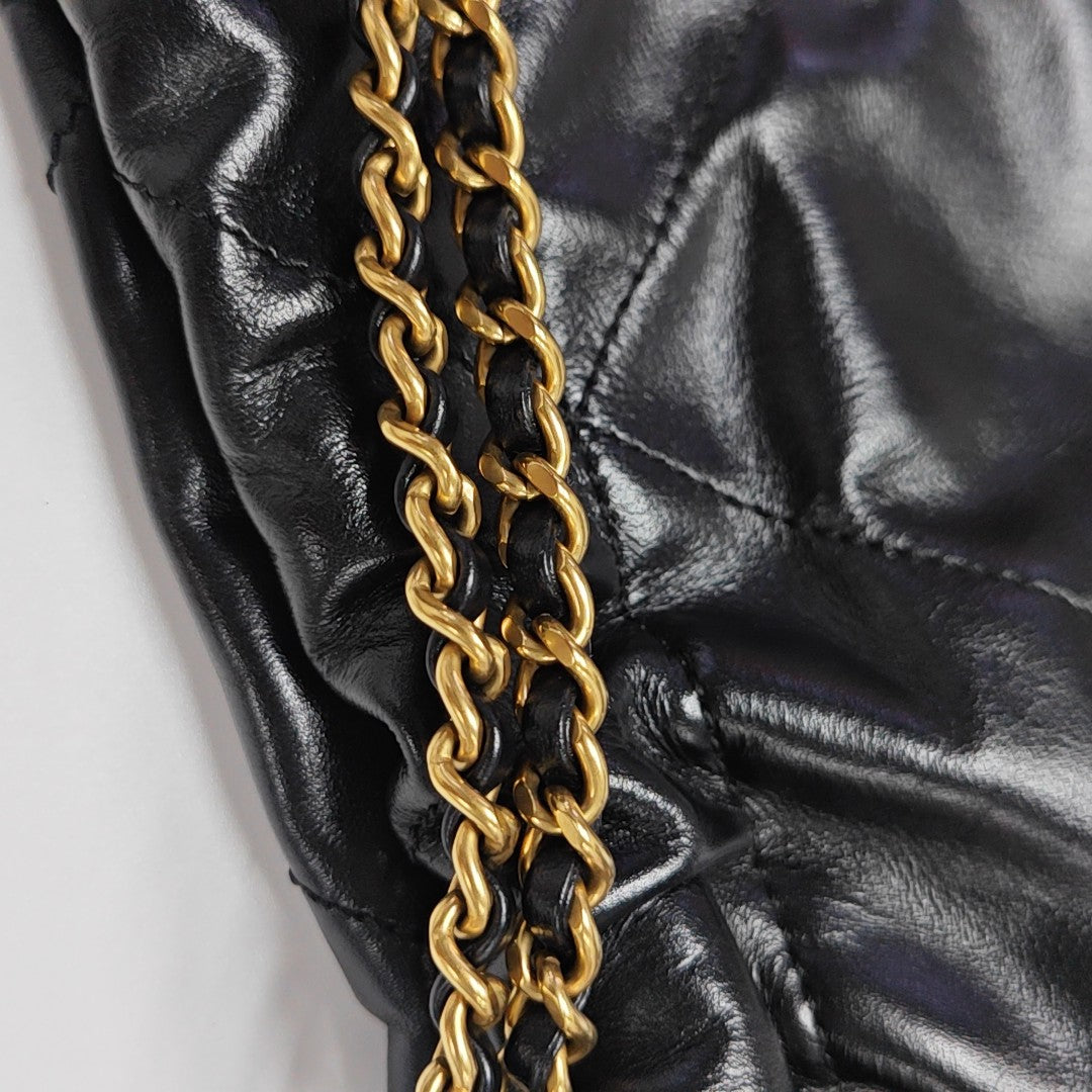 CHANEL 22 Mini Quilted Calfskin Black