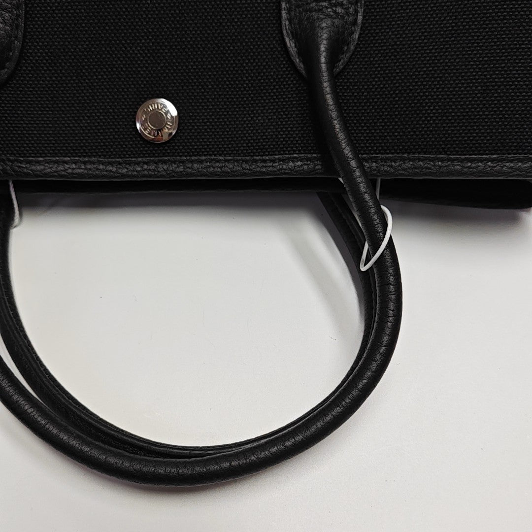 Garden Party 30 Canvas Black