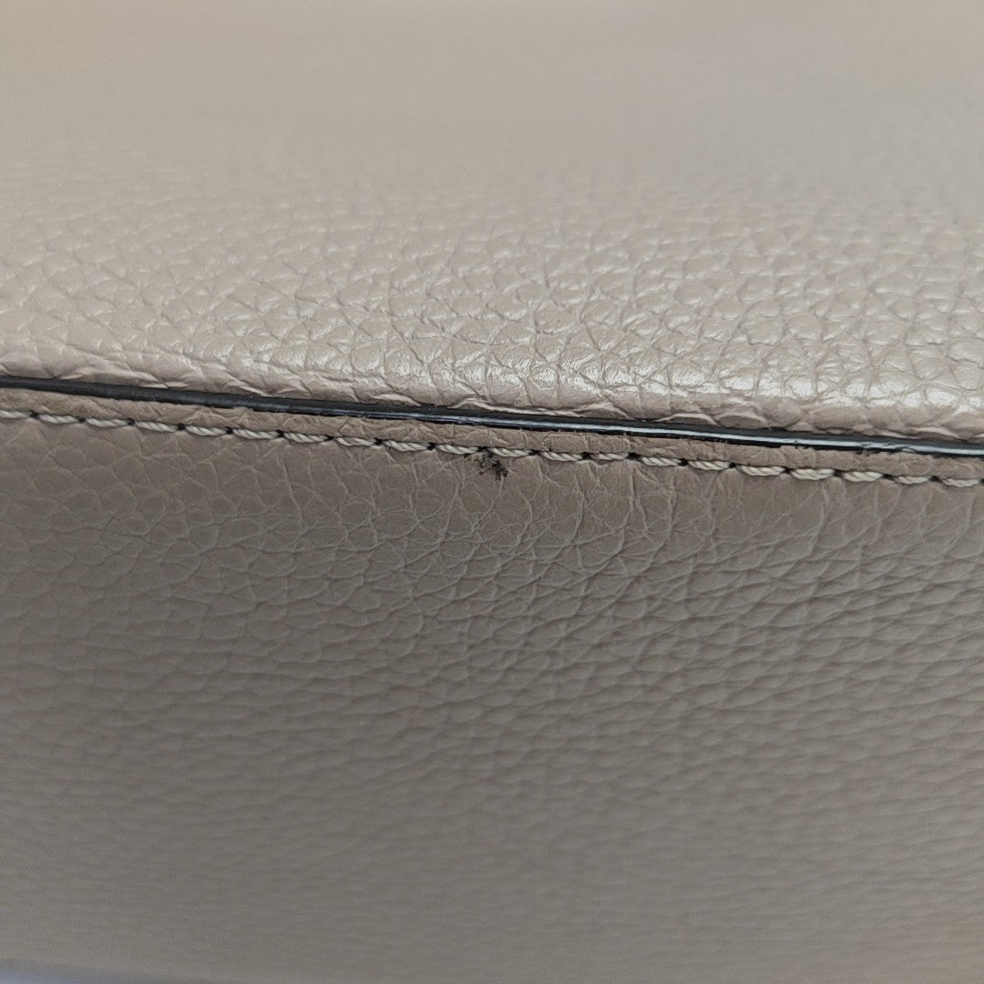CAPUCINES MM Calfskin Gray