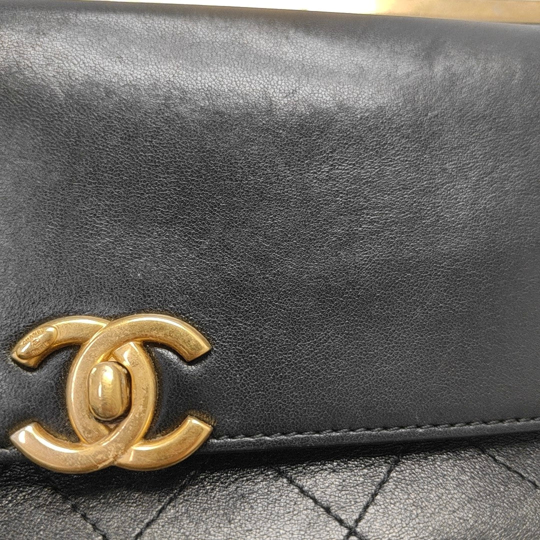 CLASSIC FLAP Quilted Lambskin Black