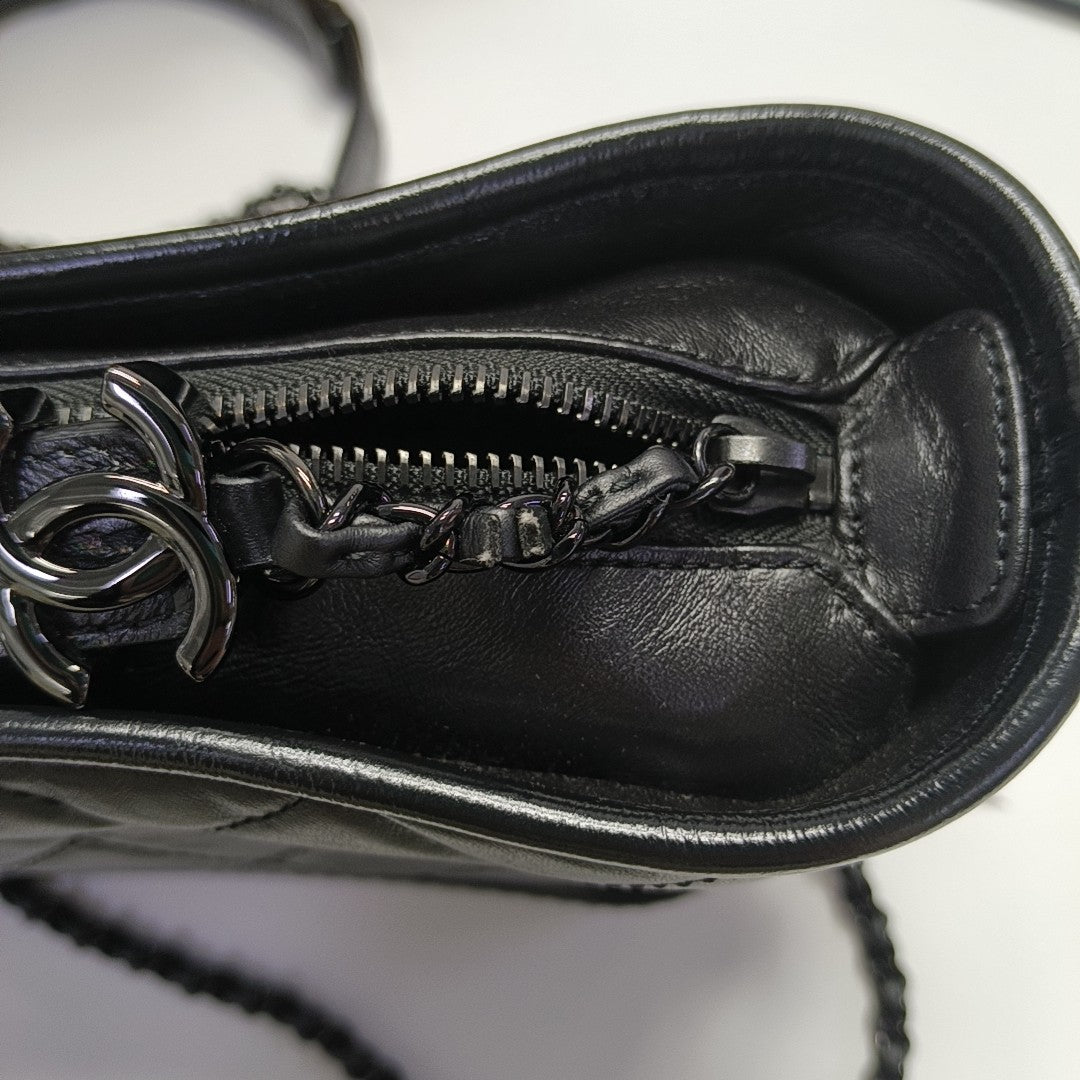 GABRIELLE Small Quilted Calfskin Black