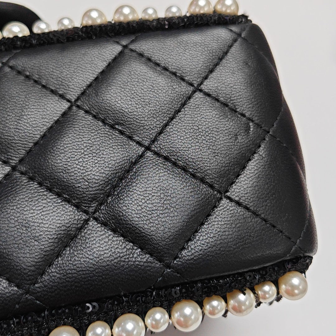 Quilted Lambskin Black