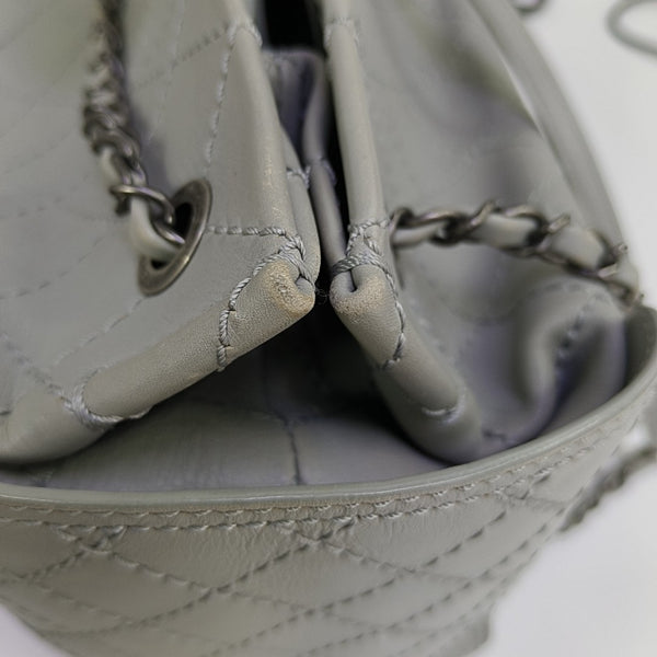 CC POCKET Quilted Calfskin Gray