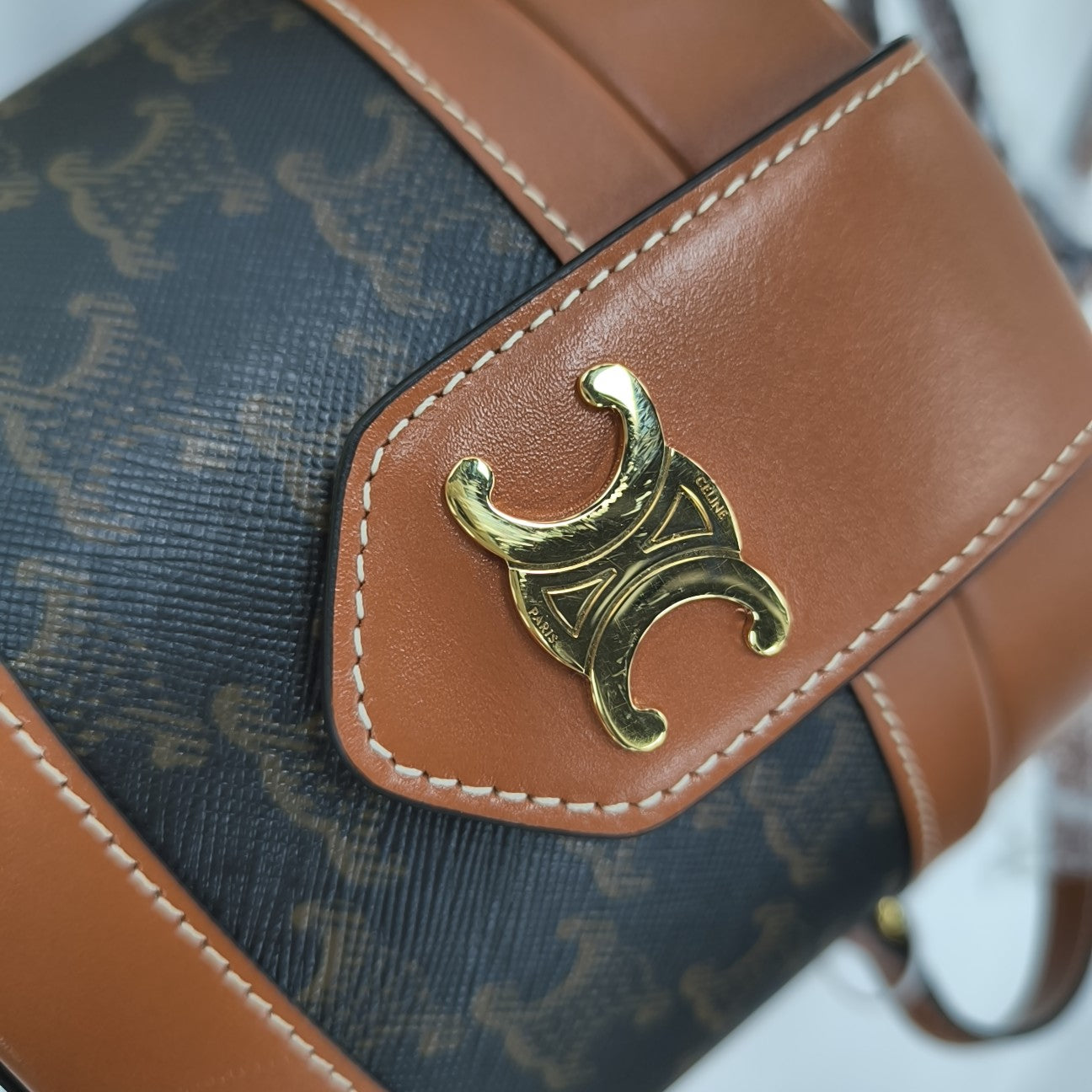 TRIOMPHE Medium Coated Canvas Brown