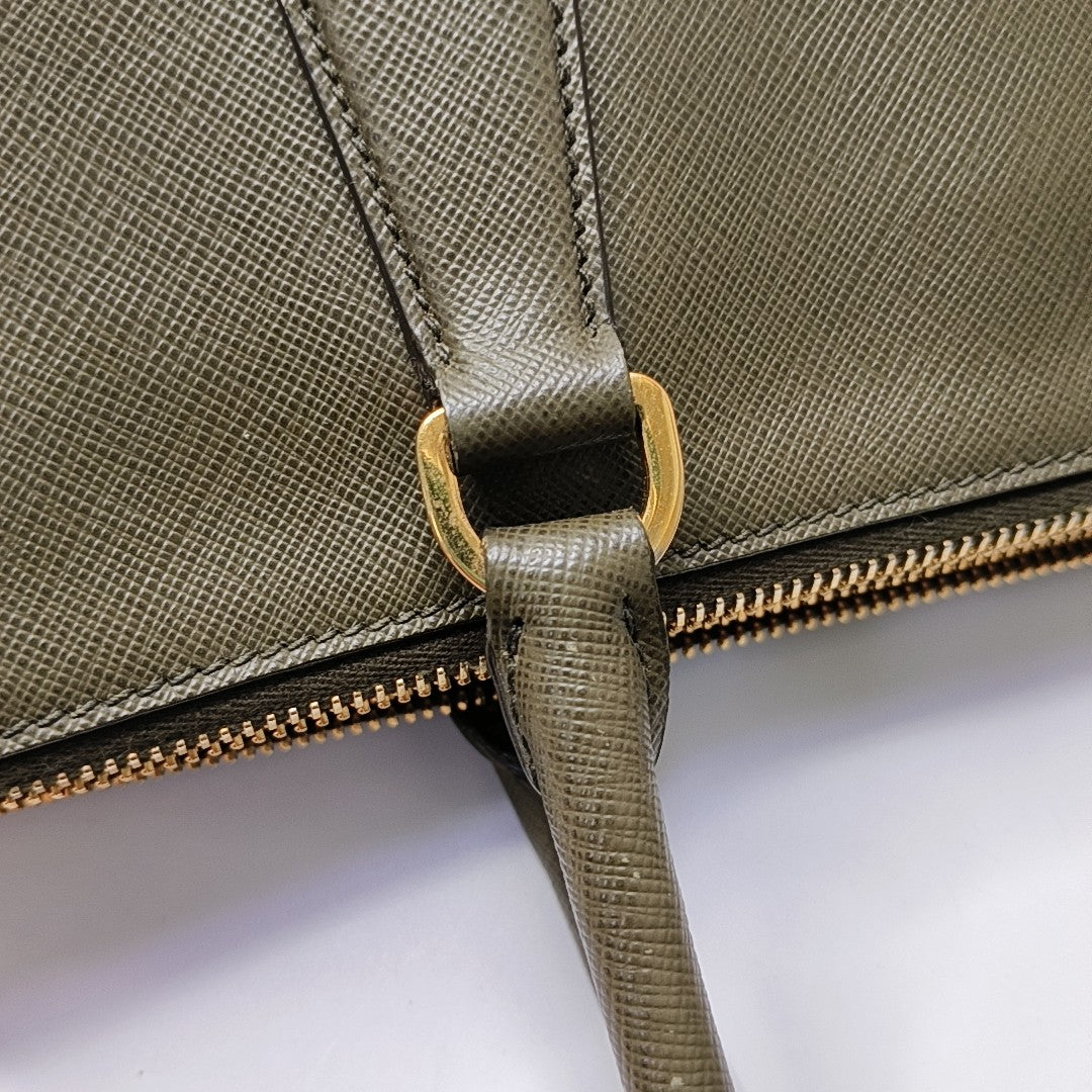 Galleria Extra Large Saffiano Calfskin Green