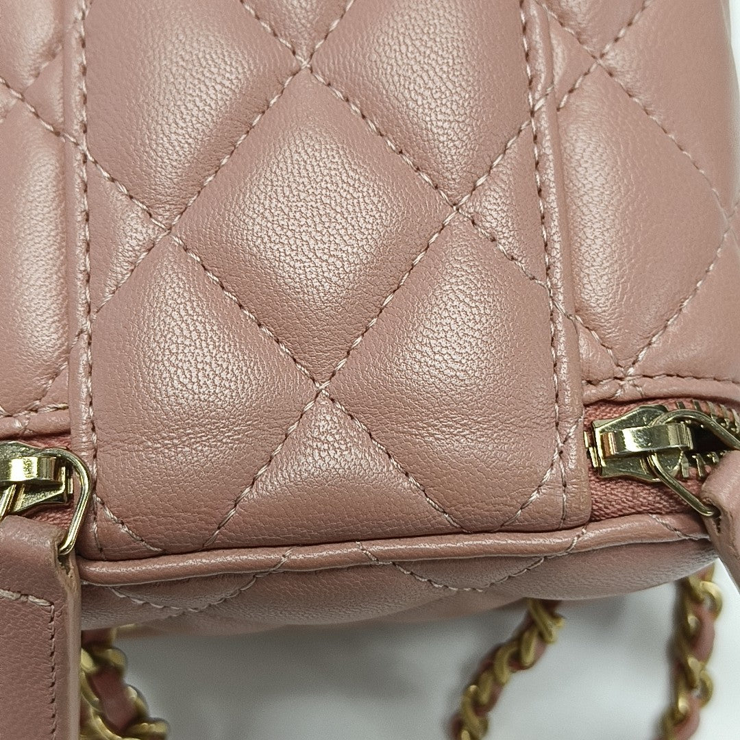 VANITY CASE Mini Quilted Lambskin Pink