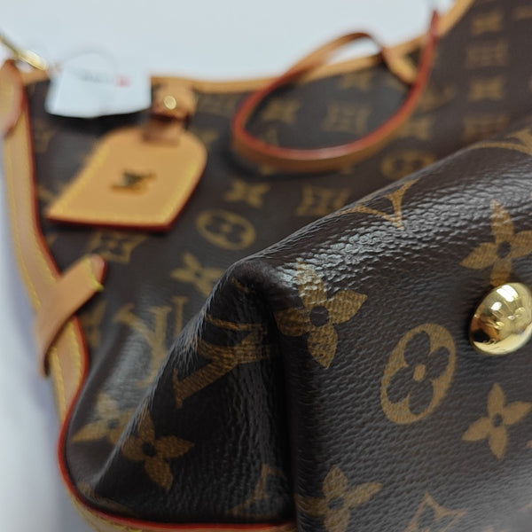 CARRYALL PM Monogram Coated Canvas Brown