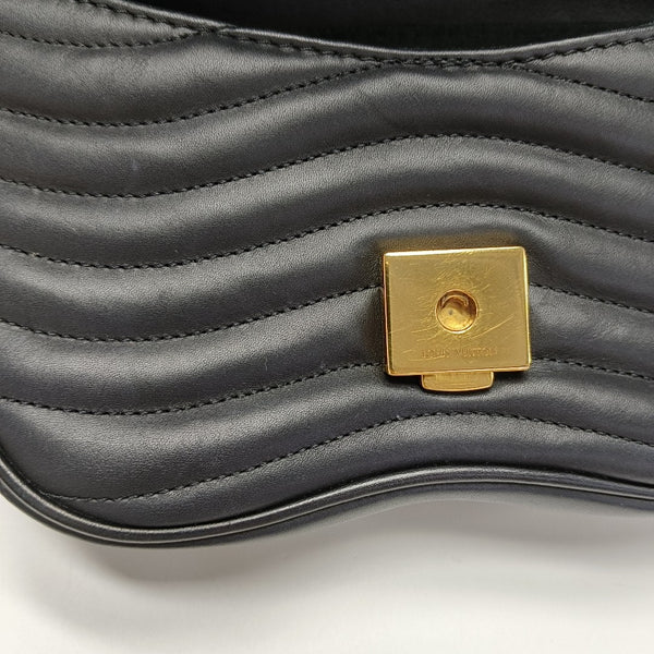 NEW WAVE PM Quilted Calfskin Black