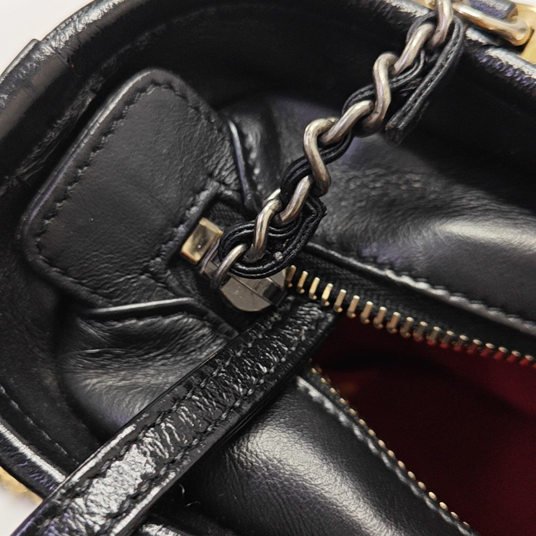 GABRIELLE Small Quilted Calfskin Black