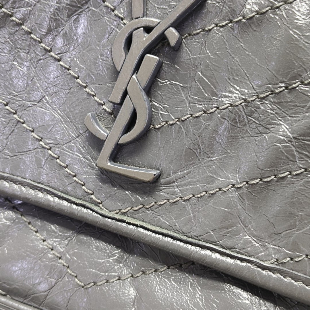 NIKI Small Chevron Calfskin Gray