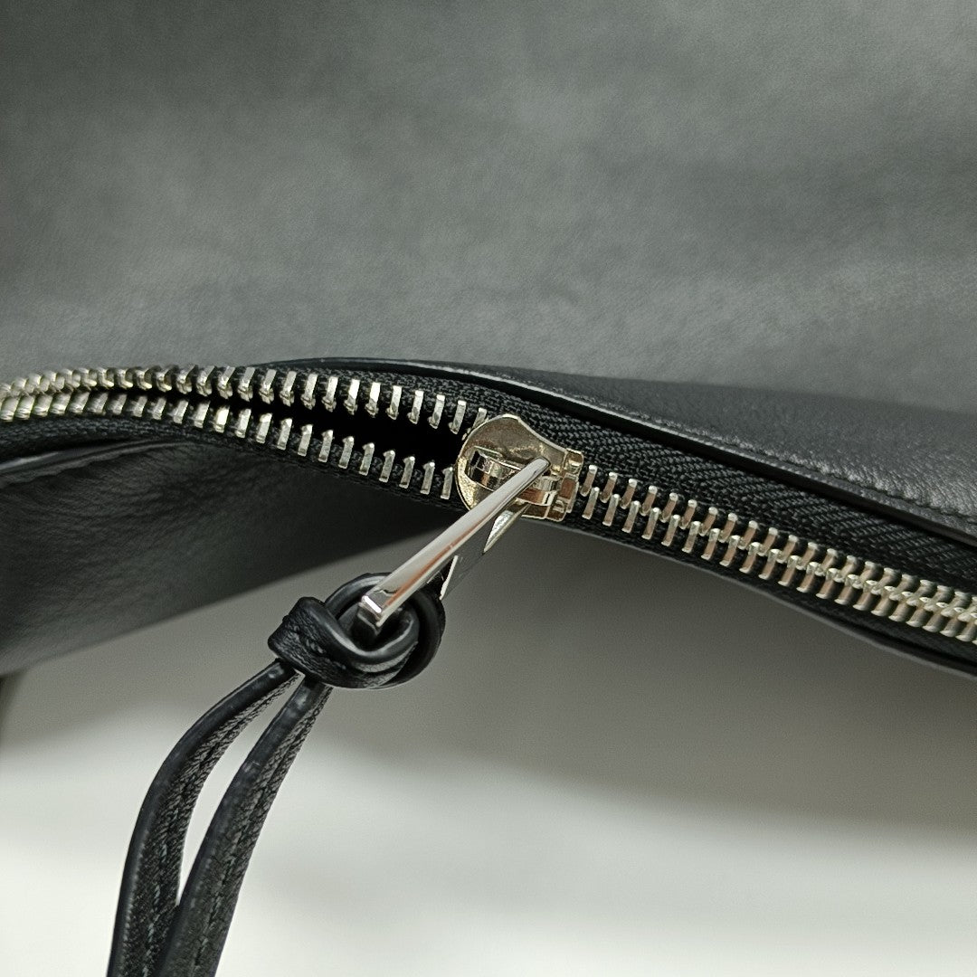 Cubi Calfskin Black