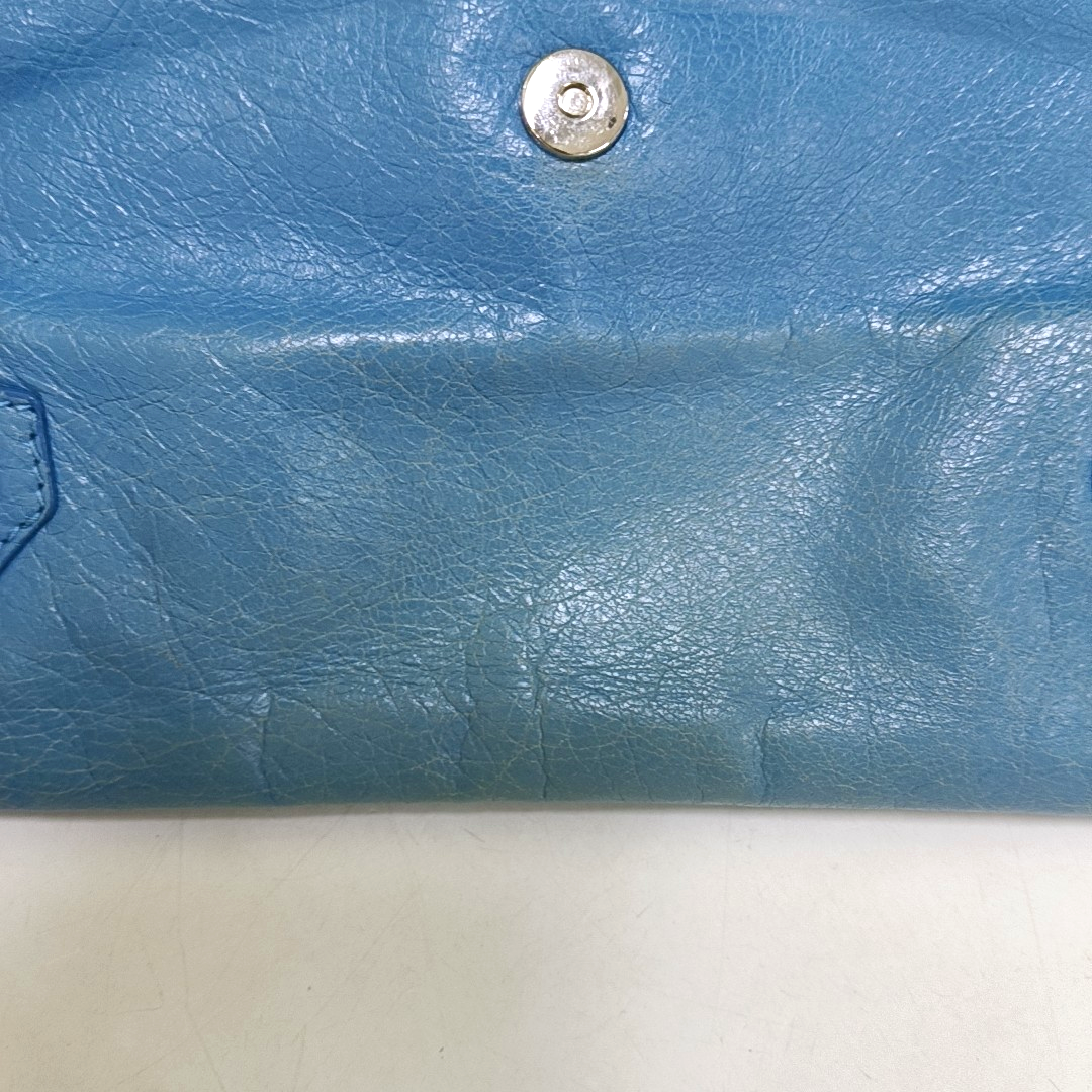 Authenticated pre-owned  Classic City Lambskin Blue - Clutch at Looply