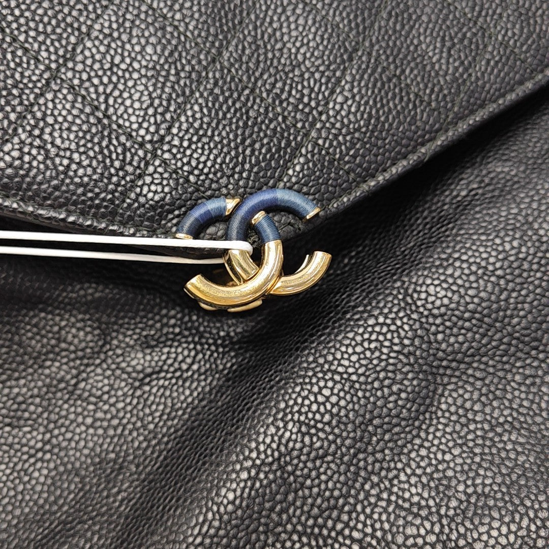 THREAD AROUND Quilted Grained Calfskin Black