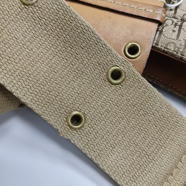Street Chic Oblique Canvas Brown