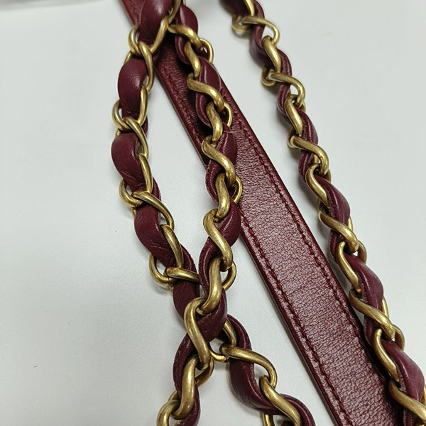 Quilted Lambskin Shoulder Bag Red