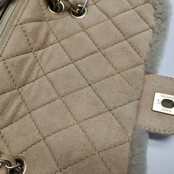 CLASSIC FLAP Small Sheepskin Gray