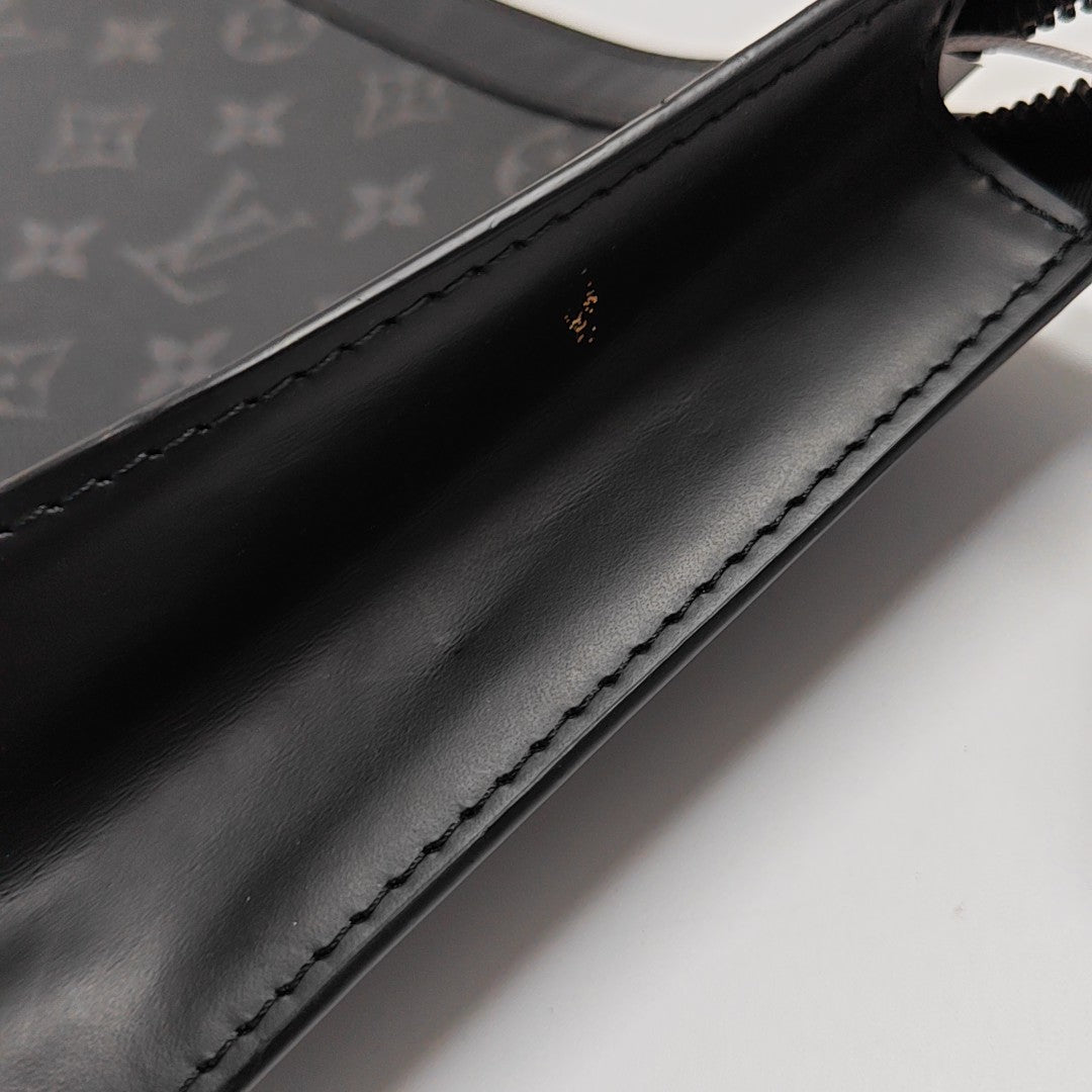 Pochette Voyag MM Monogram Coated Canvas Black