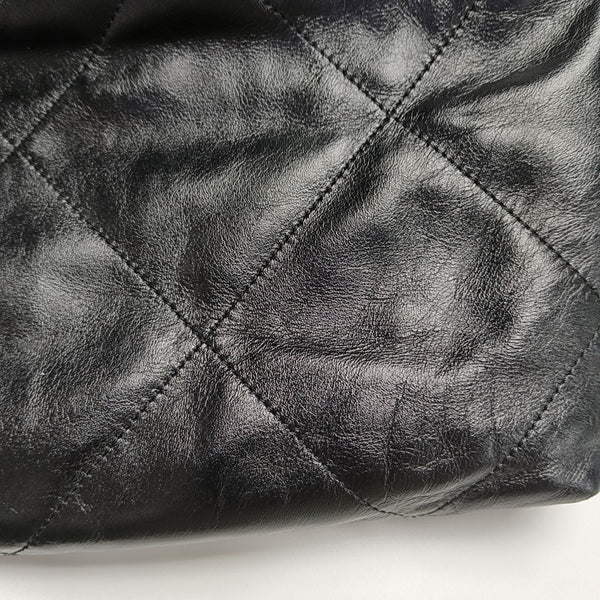 CHANEL 22 Small Quilted Calfskin Black