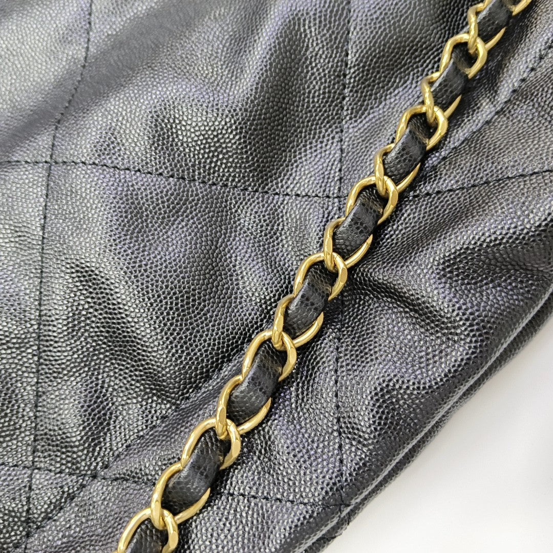 CHANEL 22 Medium Quilted Grained Calfskin Black