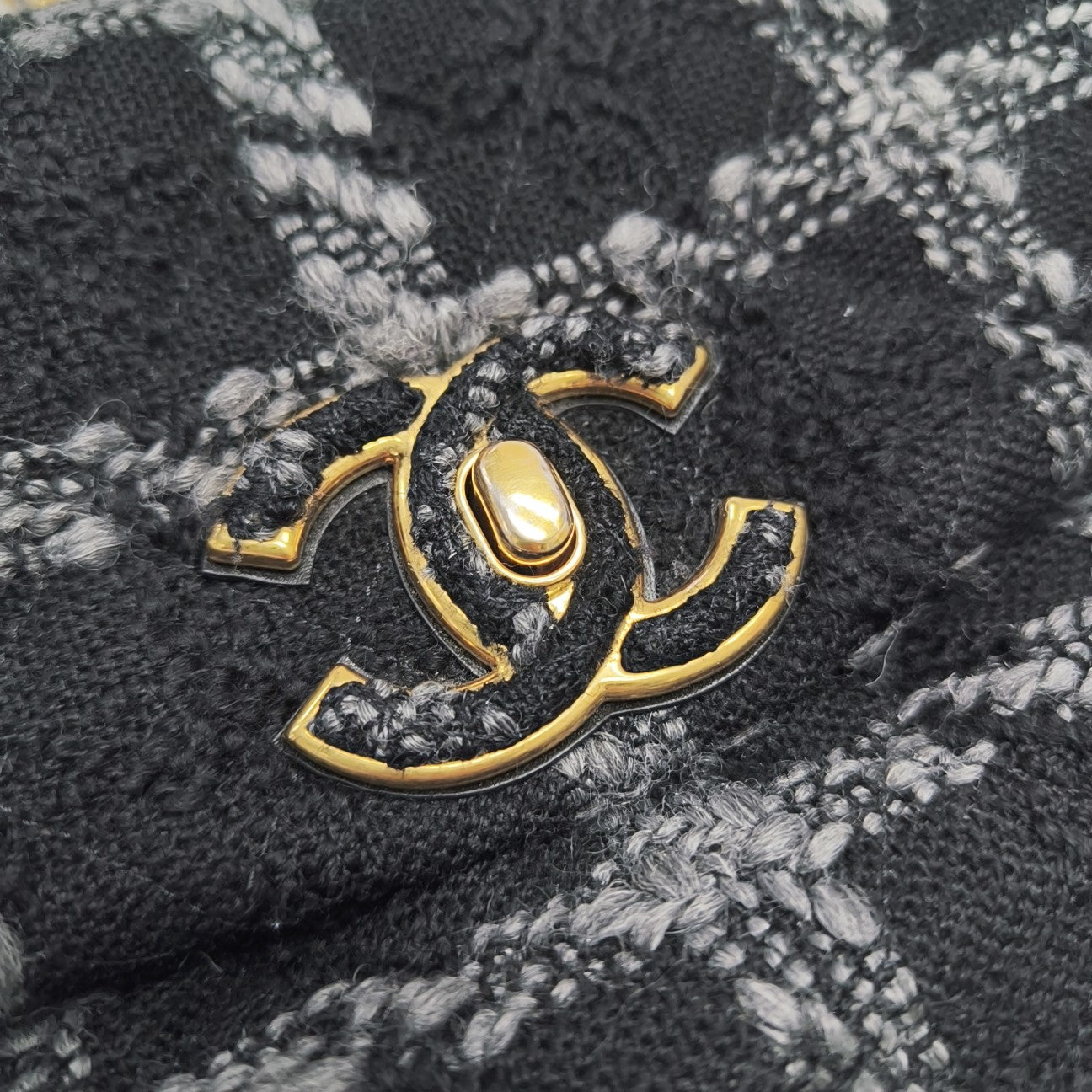 CHANEL 19 Small Quilted Wool Black