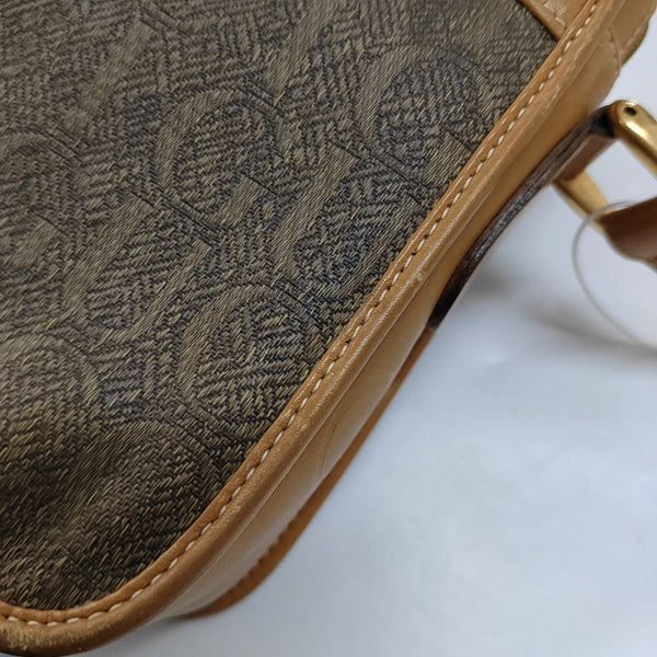 Canvas Brown