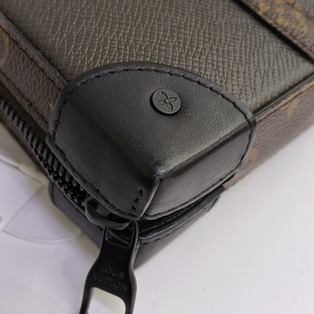 WALLET TRUNK Monogram Calfskin Gray