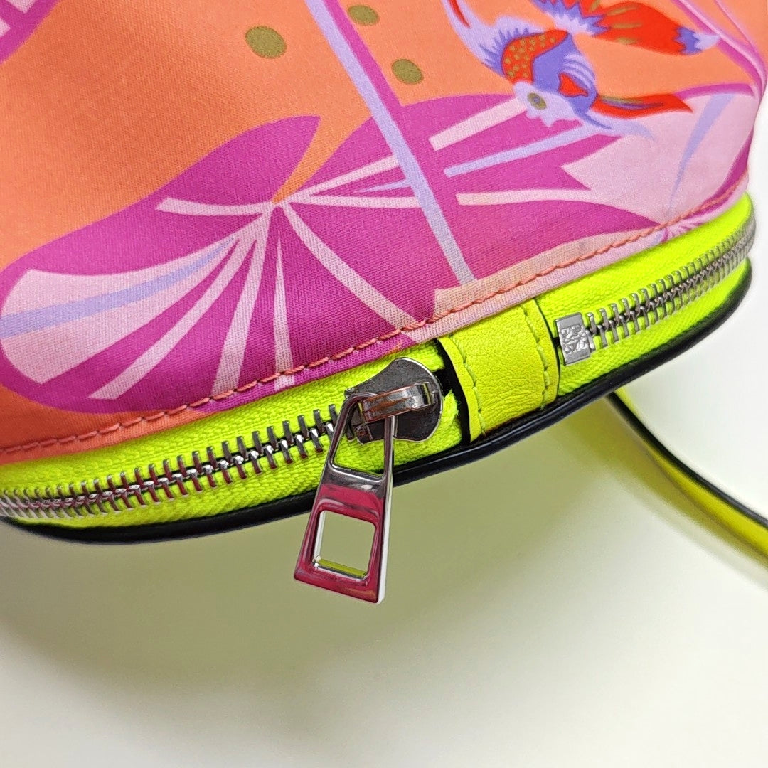 Authenticated pre-owned  Hammock Canvas Multicolor - Bucket Bag at Looply