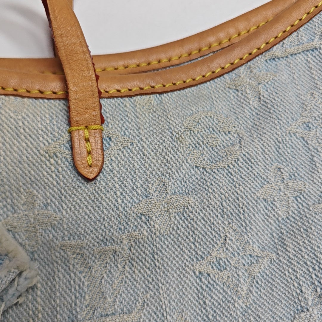CARRYALL PM Monogram Canvas Blue