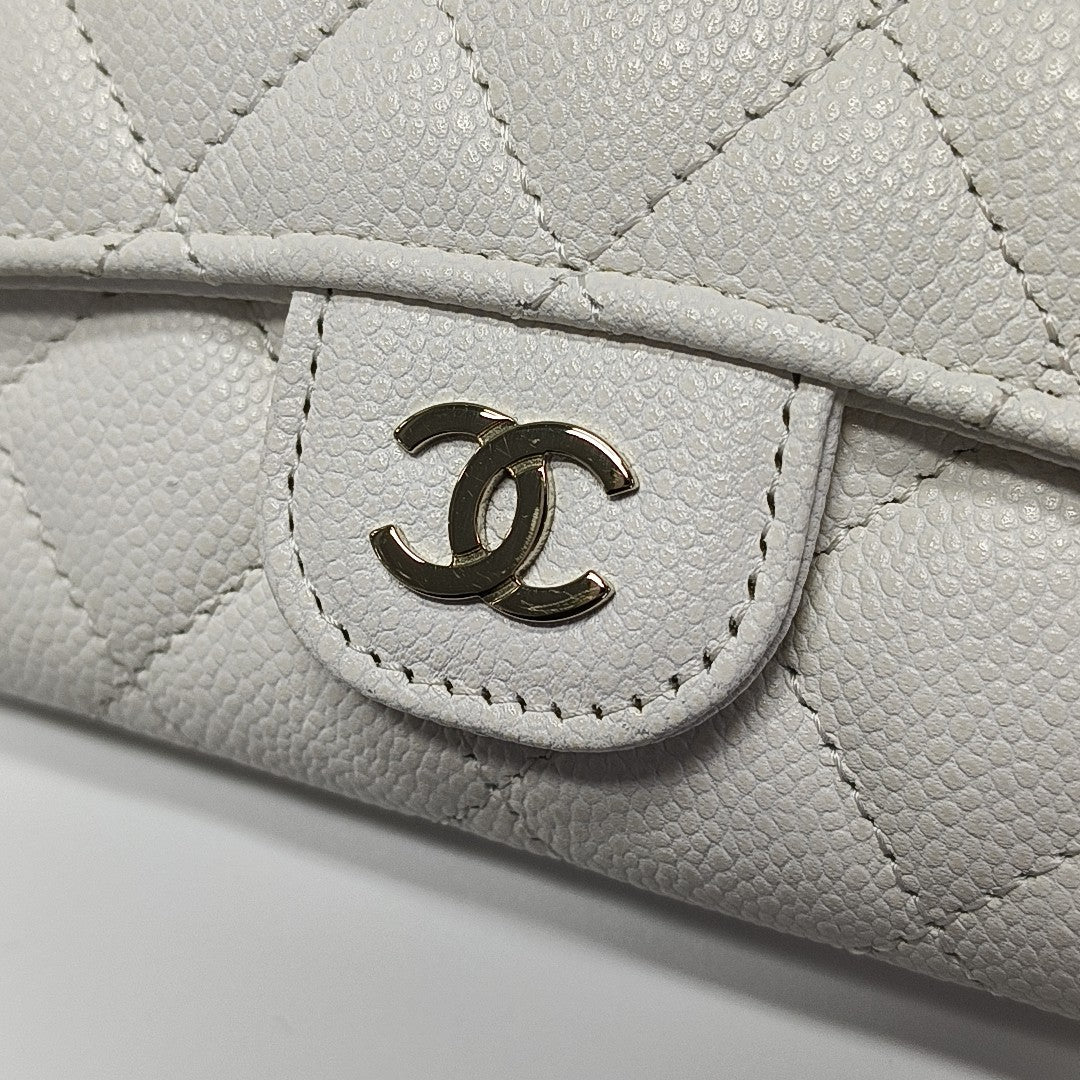 CLASSIC FLAP Quilted Grained Calfskin White