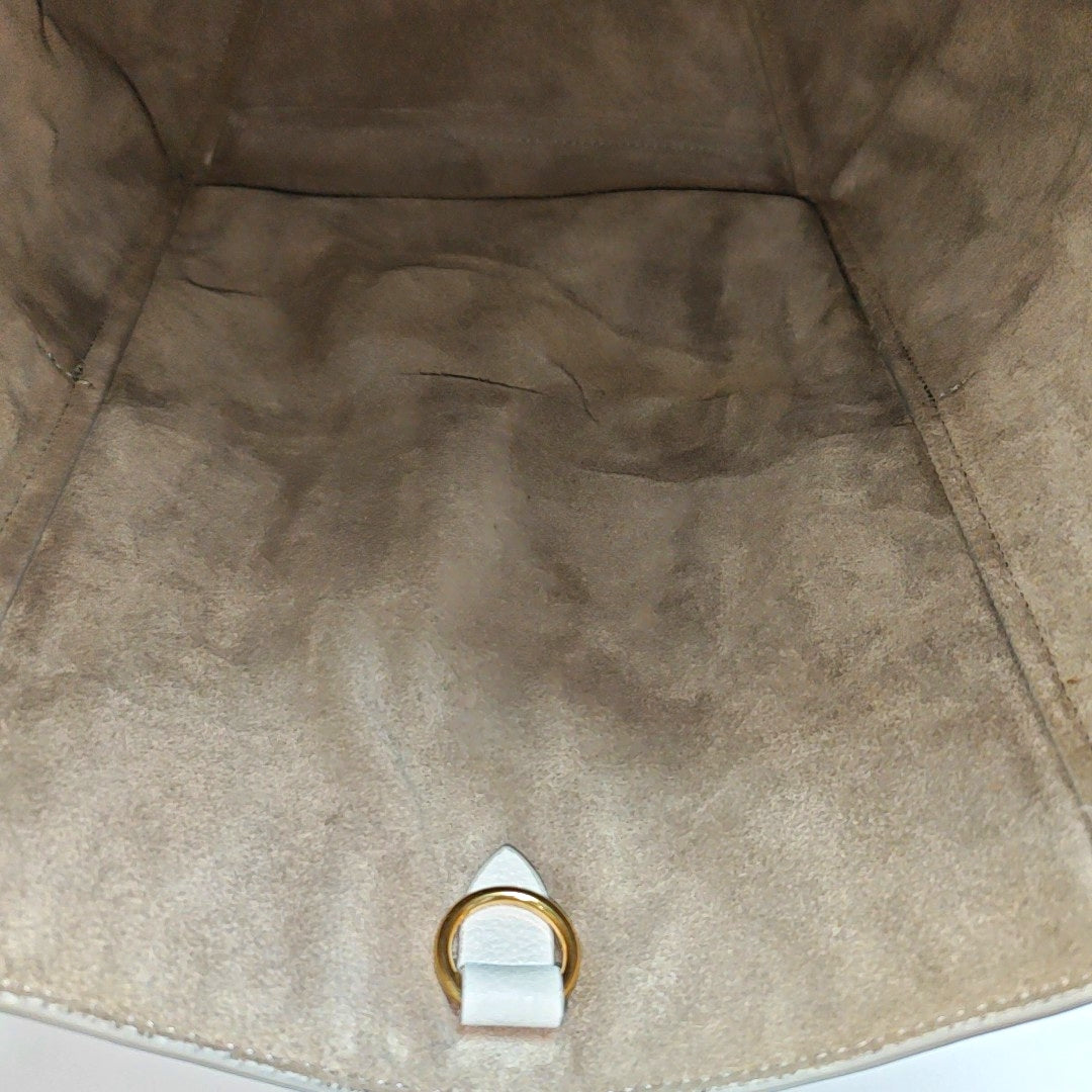 Authenticated pre-owned  SANGLE Calfskin White - Bucket Bag at Looply