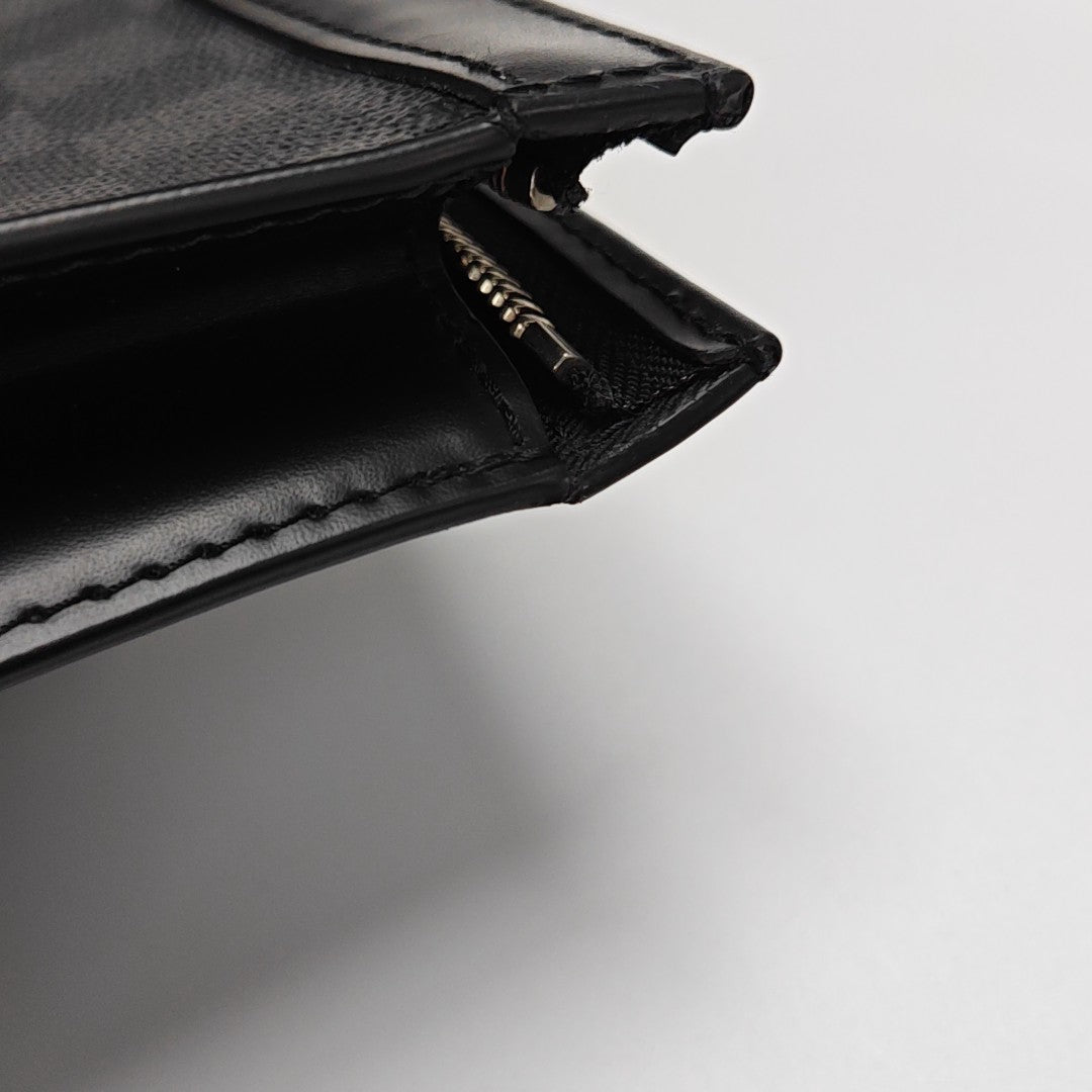 Pochette Voyag MM Damier Graphite Coated Canvas Gray
