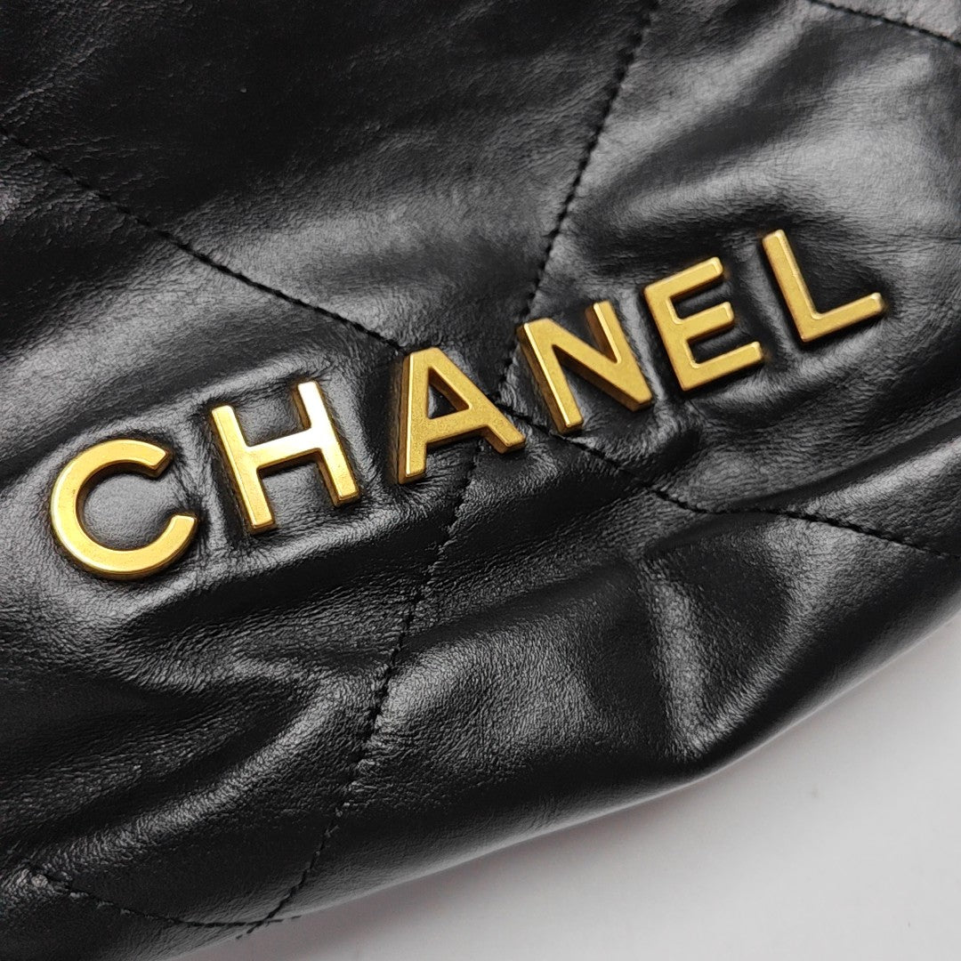 CHANEL 22 Mini Quilted Calfskin Black