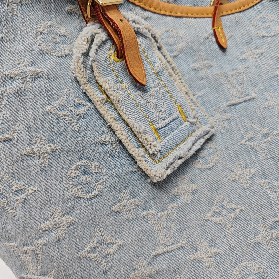 CARRYALL PM Monogram Canvas Blue
