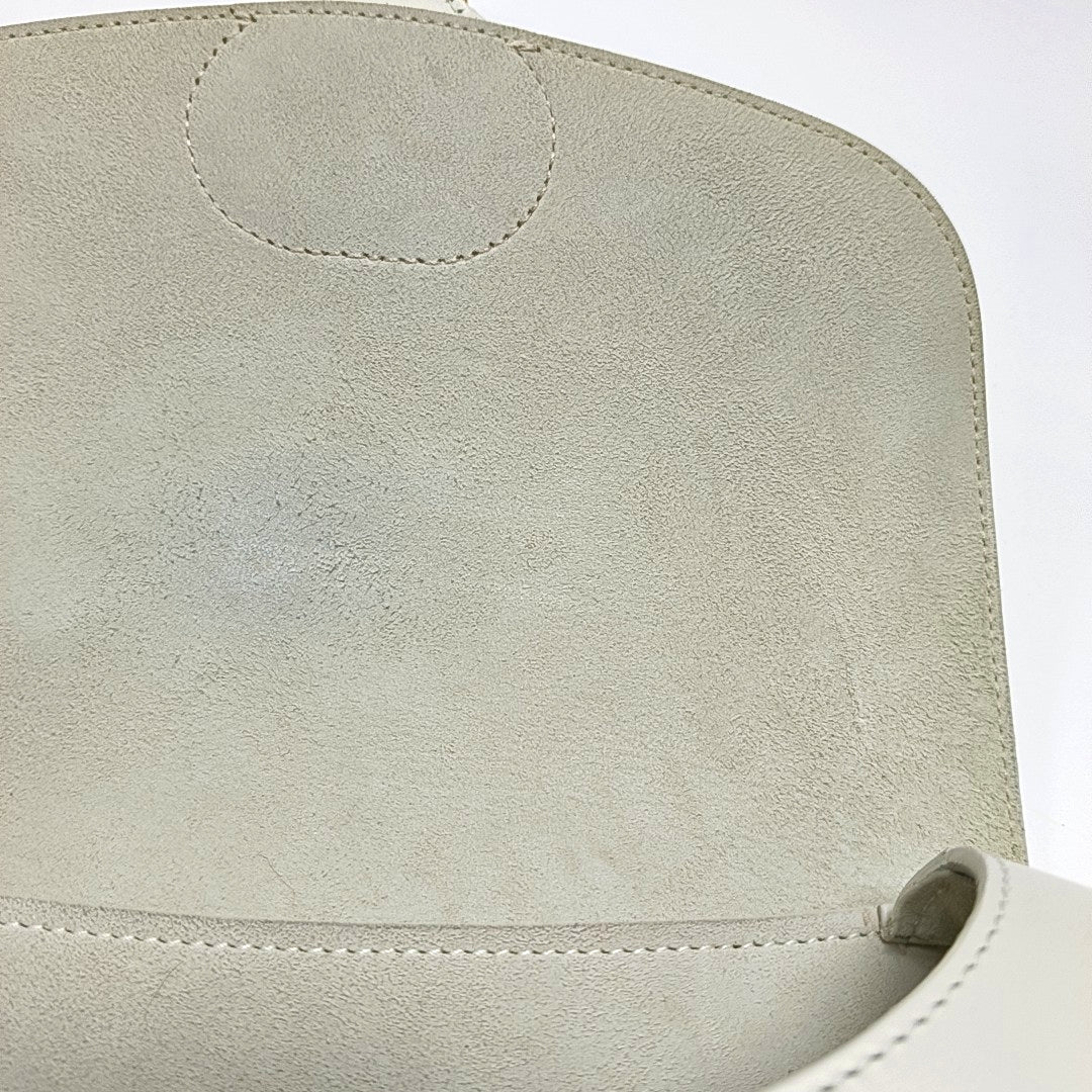 Bobby Medium Calfskin White