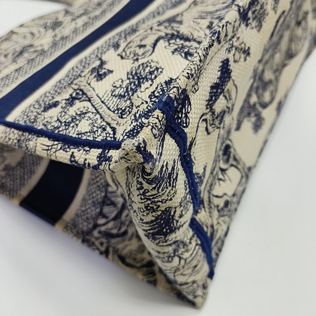 Book Tote Medium Canvas Blue