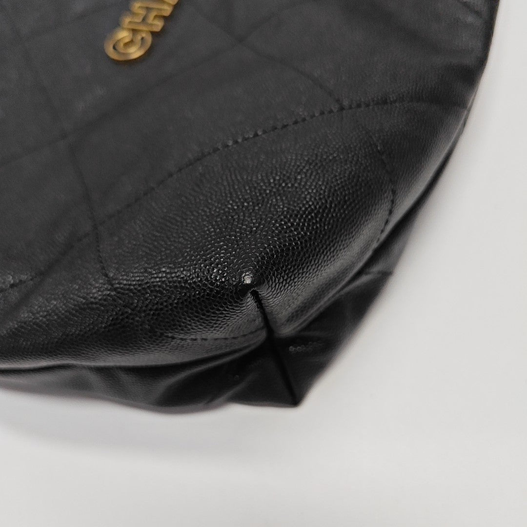 CHANEL 22 Medium Quilted Grained Calfskin Black