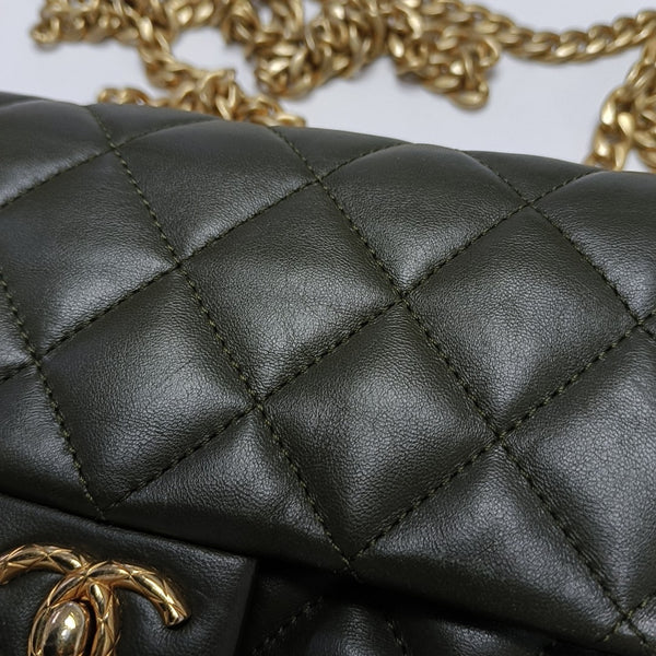 CLASSIC FLAP Mini Quilted Lambskin Green