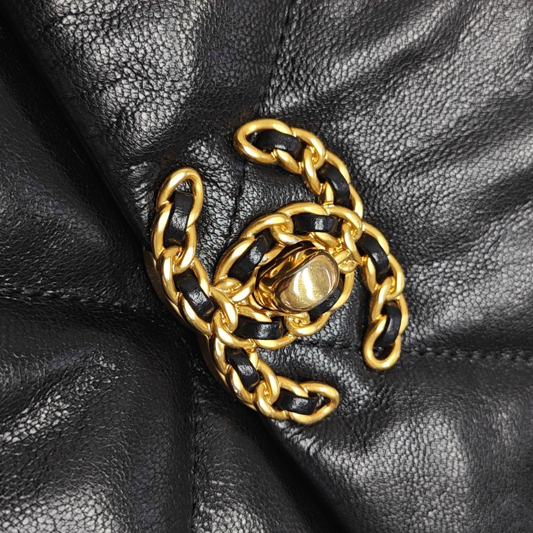 CHANEL 19 Small Quilted Lambskin Black