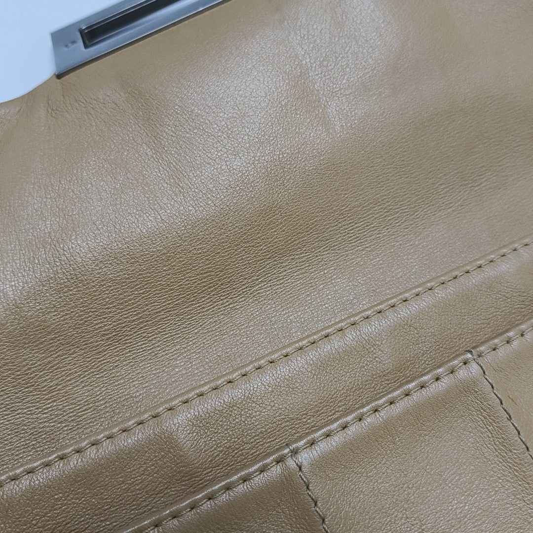 2.55 227 Calfskin Beige
