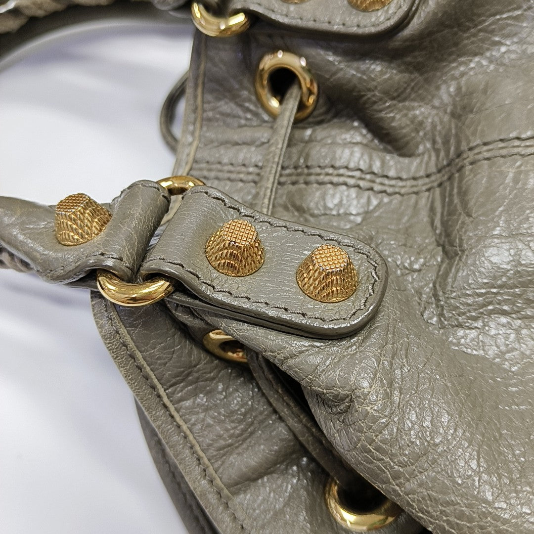 Pompon Bag Lambskin Gray
