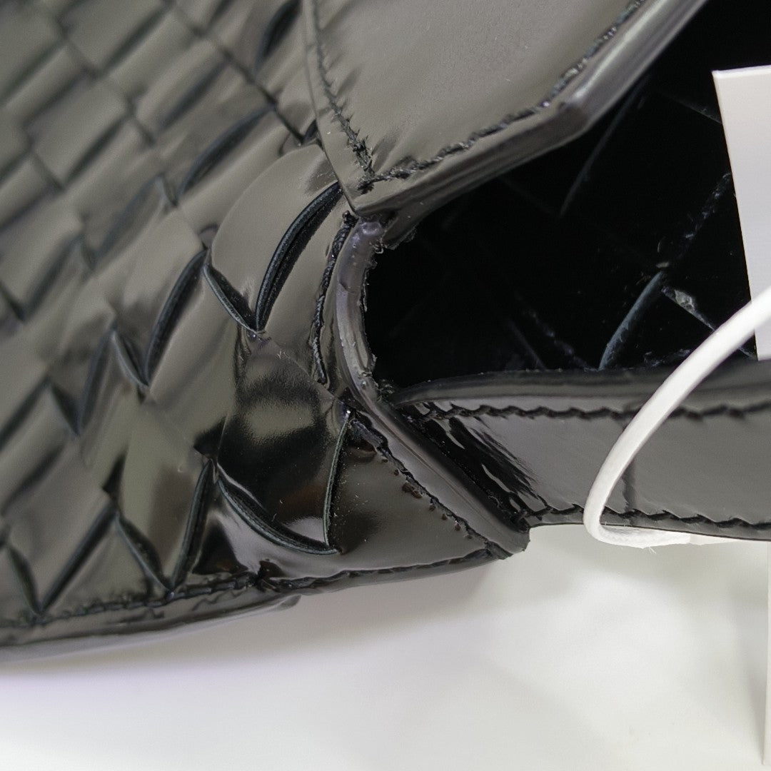 Intrecciato Patent Leather Black