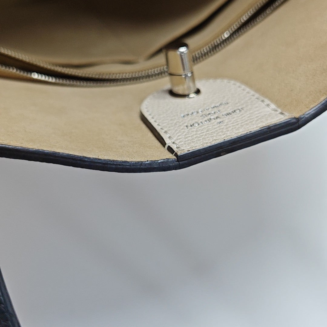 LOCKME Calfskin White